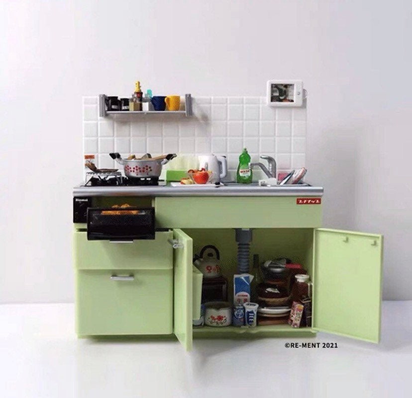 Kitchen Cabinet with Stove