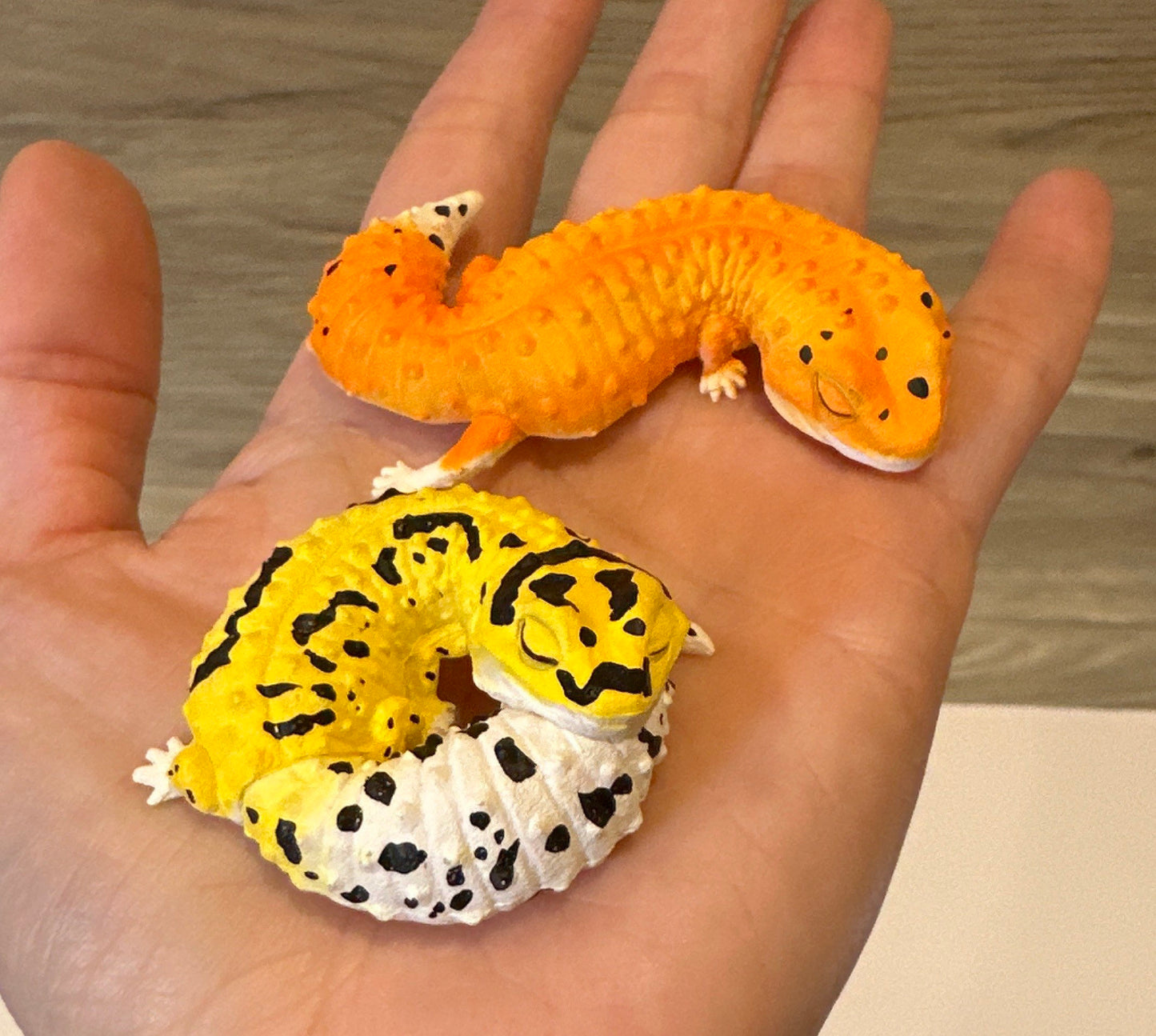 Sleep Leopard Gecko Figurines