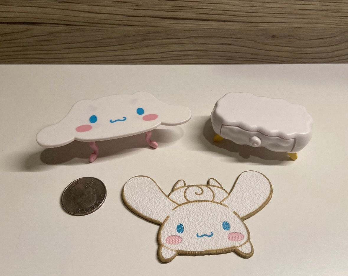 Cinnamoroll Table