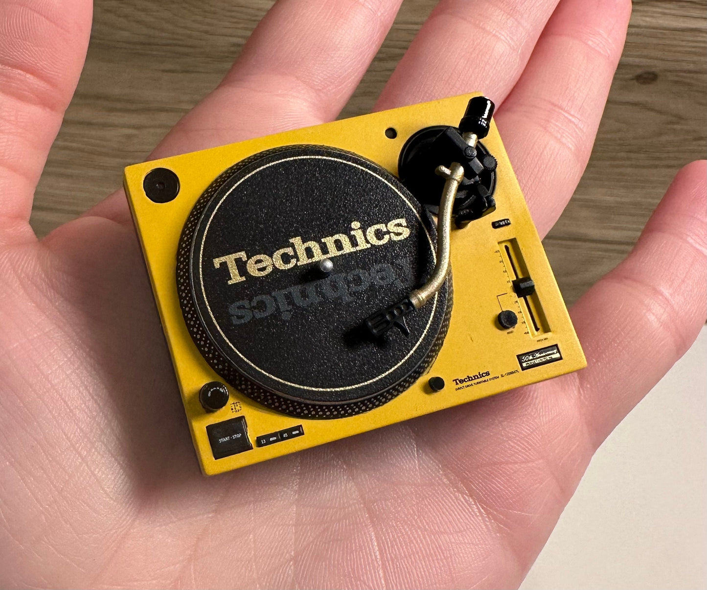 Technics DJ Turntable