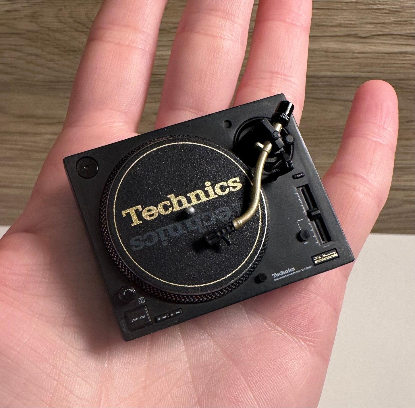 Technics DJ Turntable