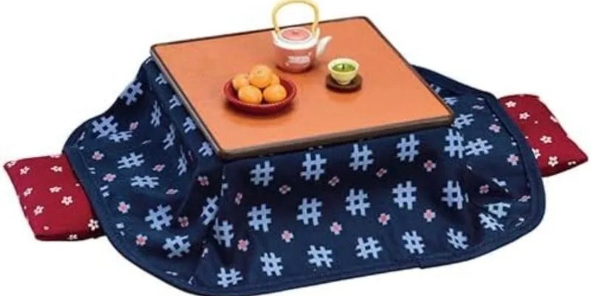 Japanese Heating Table Kotatsu Set